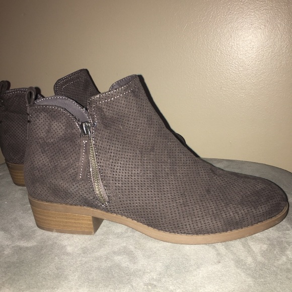 Universal Thread booties - Picture 4 of 4